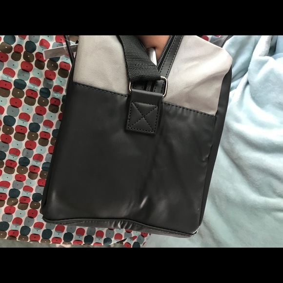 NWT Calvin Klein Two Tone Gray Duffle Bag - Picture 7 of 12